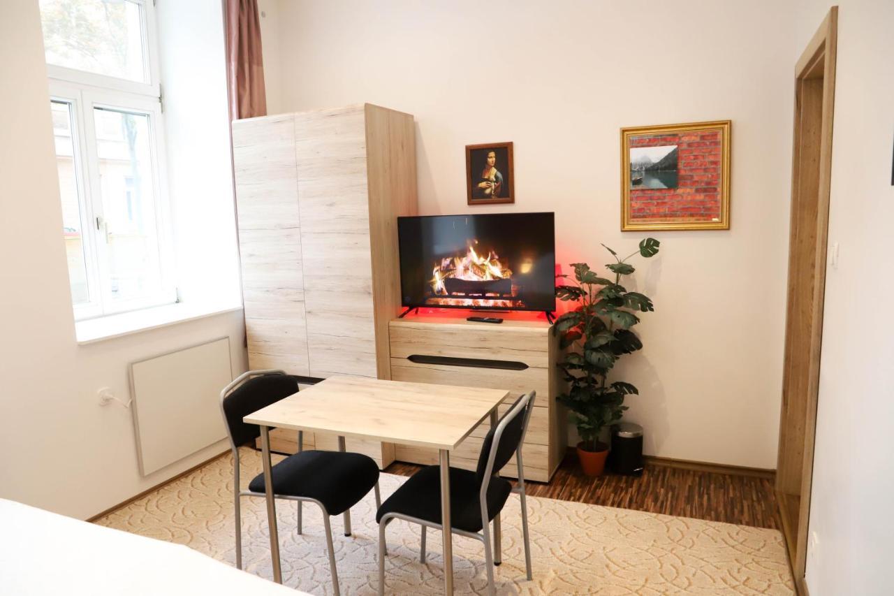 «Go West» Guest Rooms Wien Exteriör bild